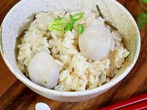 おかわりくださぁ～い♪塩昆布と里芋の炊き込みご飯